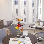 Maison Maneli Πανσιόν