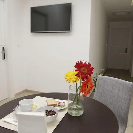 Maison Maneli 4* Roma