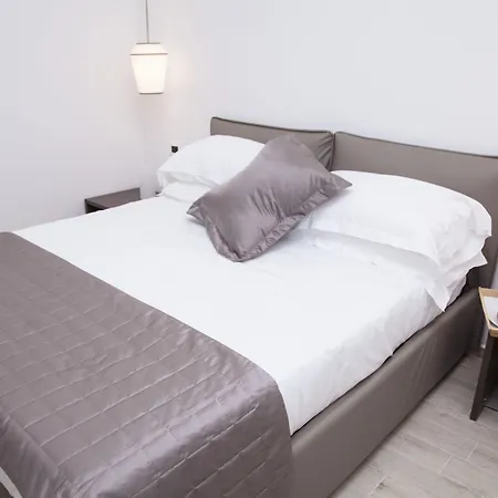 Maison Maneli Affittacamere Roma