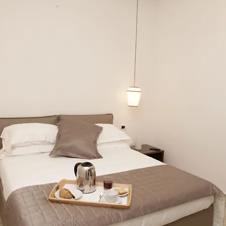 Maison Maneli 4* Roma