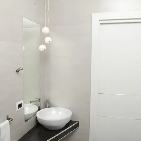 Maison Maneli Roma